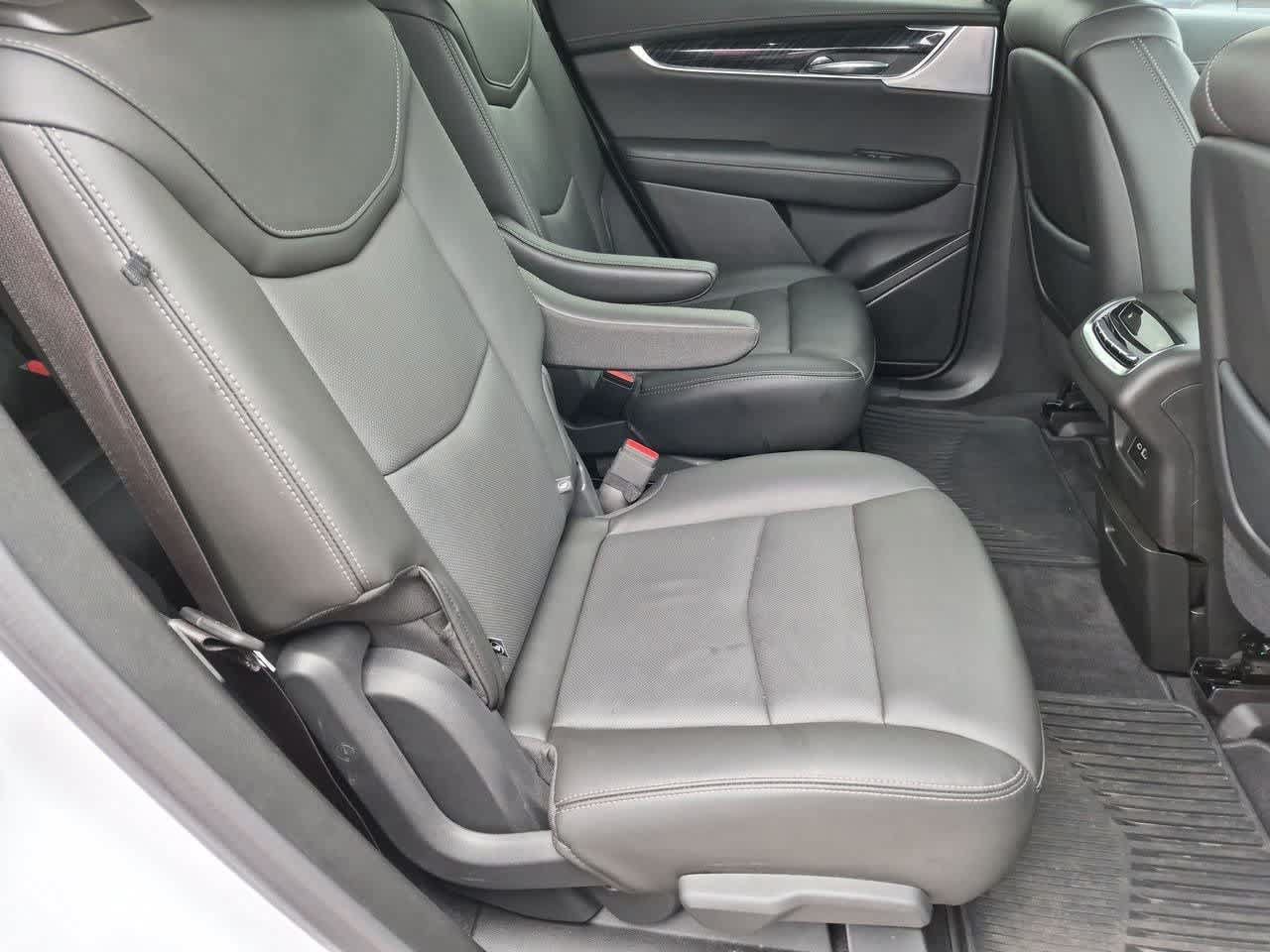 Used 2024 Cadillac XT6 Premium Luxury AWD/4WD image 21