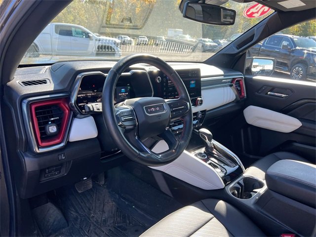 Used 2024 GMC Canyon AT4X image 10