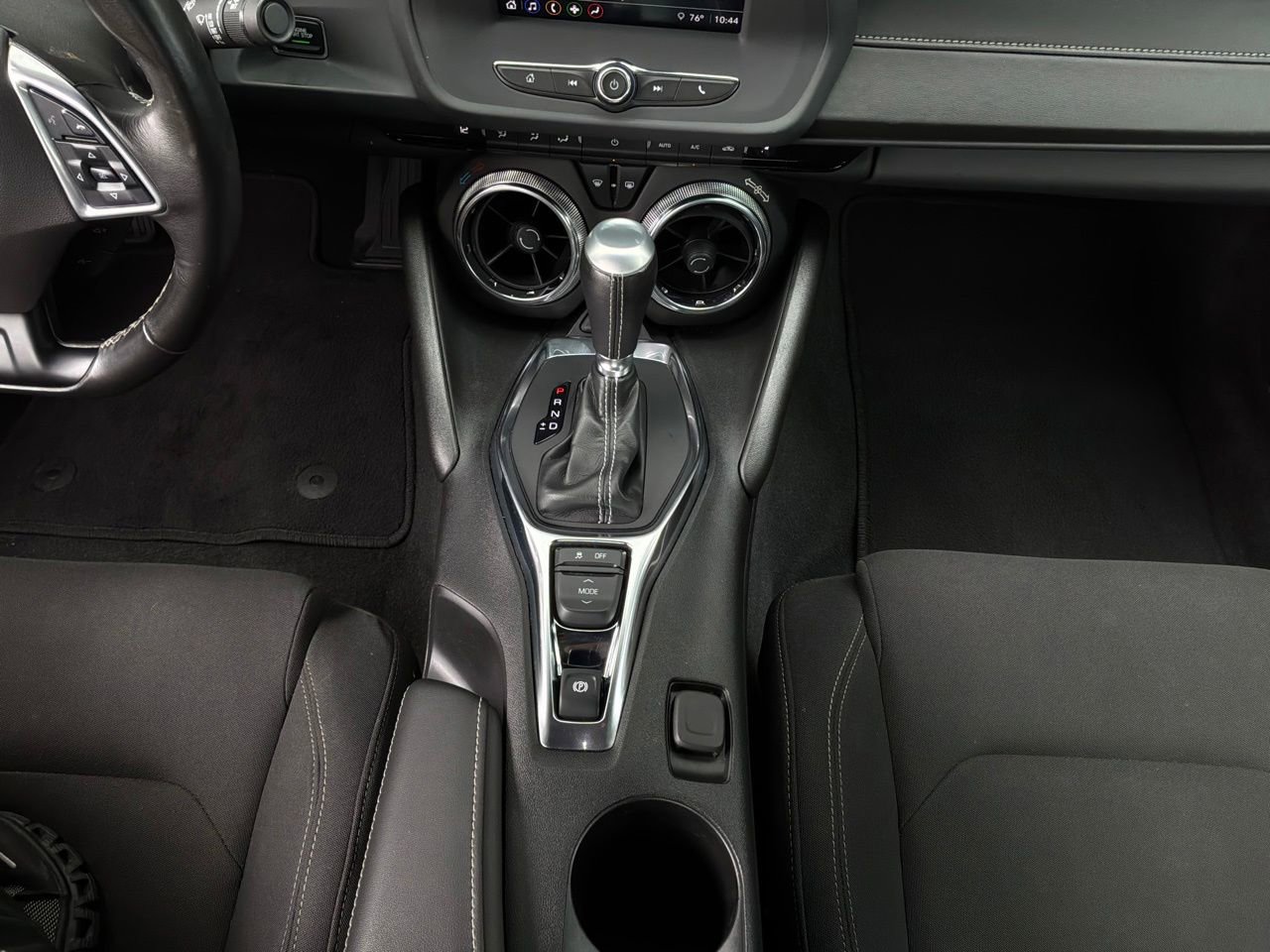 Used 2022 Chevrolet Camaro LT RWD image 17