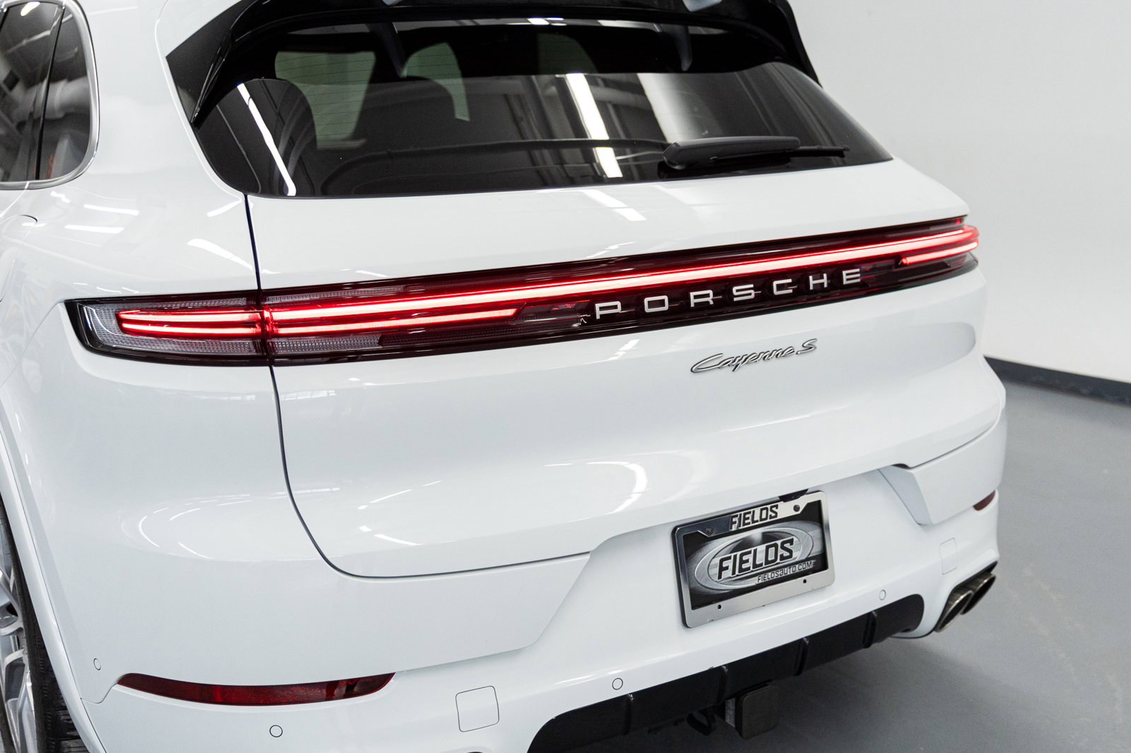 Used 2025 Porsche Cayenne S image 16