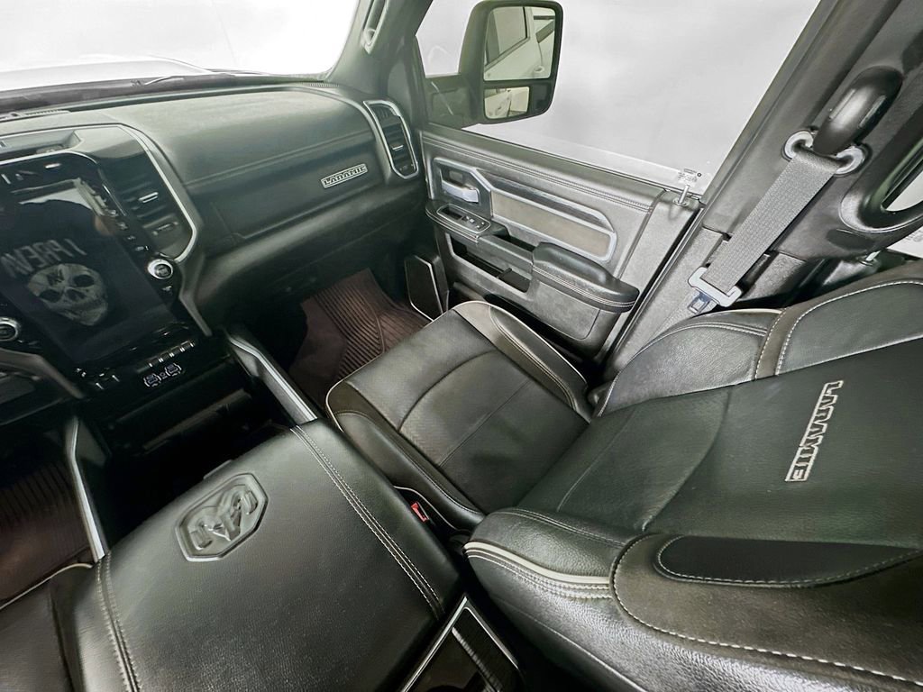 Used 2024 RAM 2500 Laramie w/ Sport Appearance Package image 11
