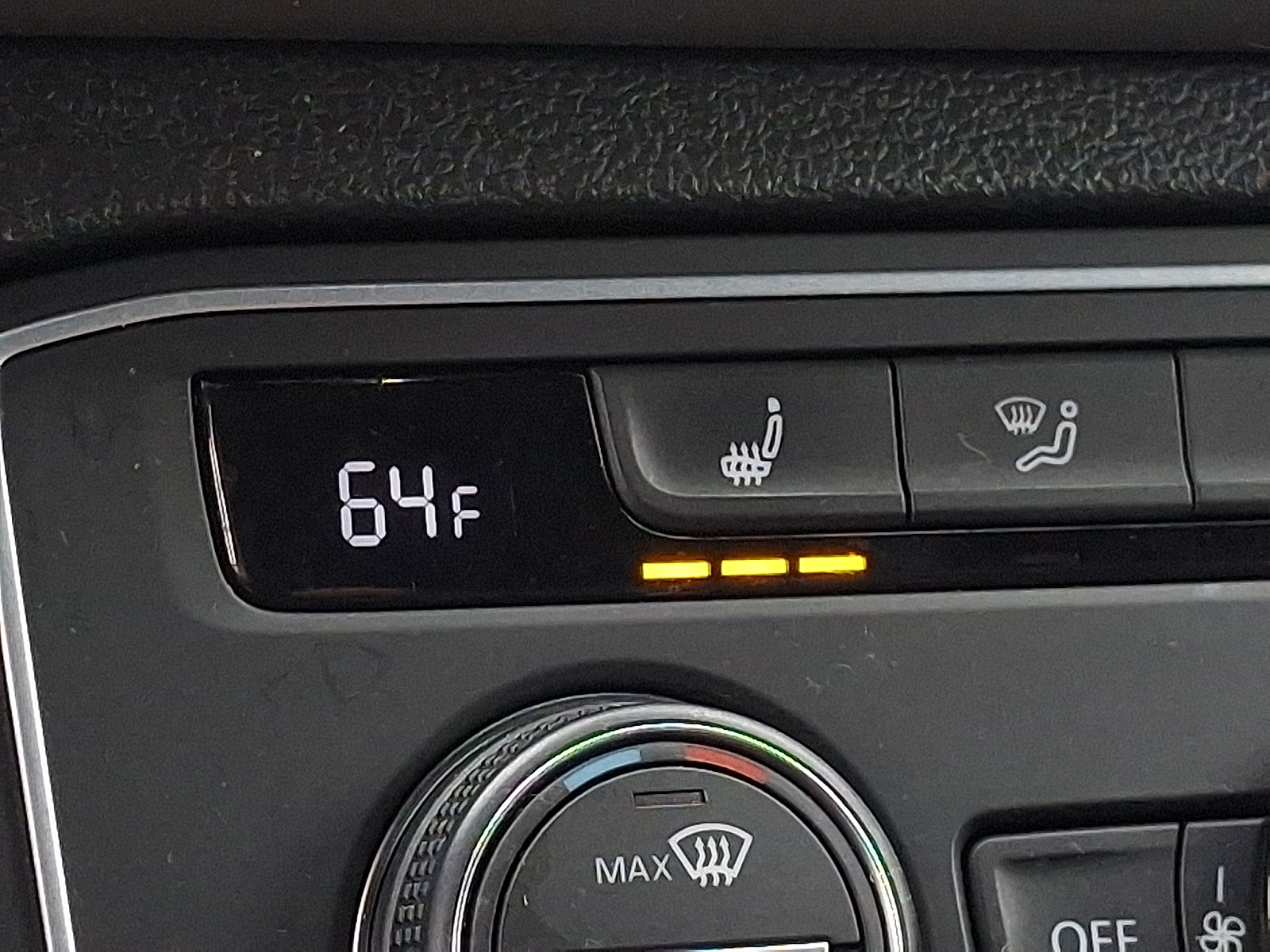 Used 2020 Volkswagen Atlas Cross Sport SE image 23