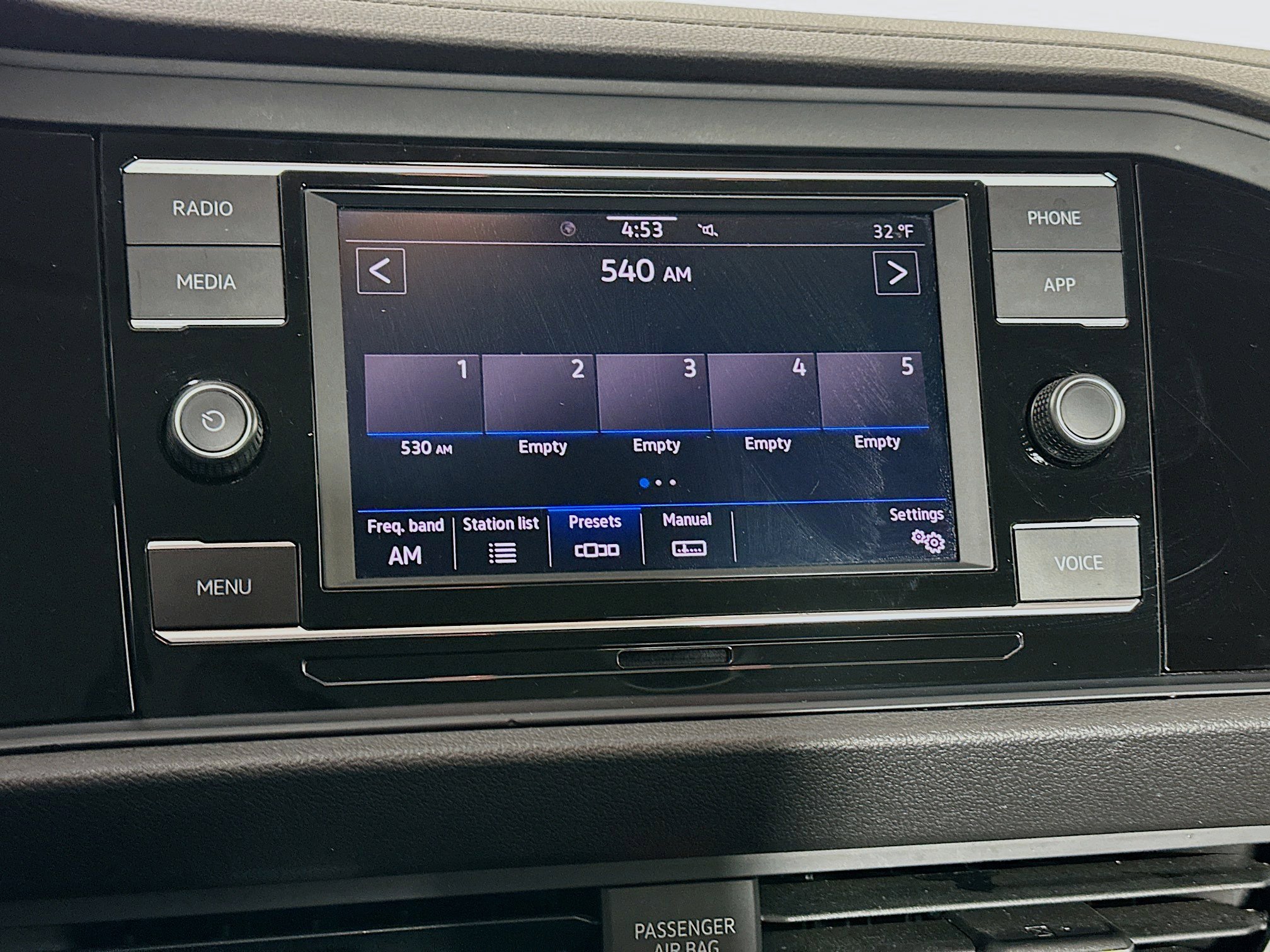 Used 2024 Volkswagen Jetta SE image 21