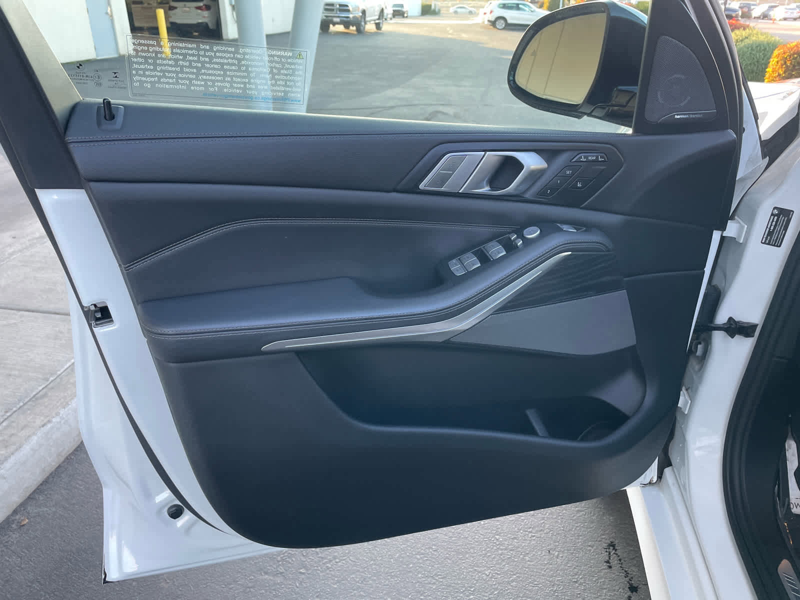 Used 2019 BMW X7 xDrive50i w/ M Sport Package image 16