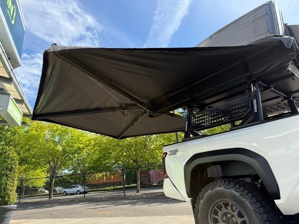 Used 2024 Toyota Tacoma TRD Off-Road image 38