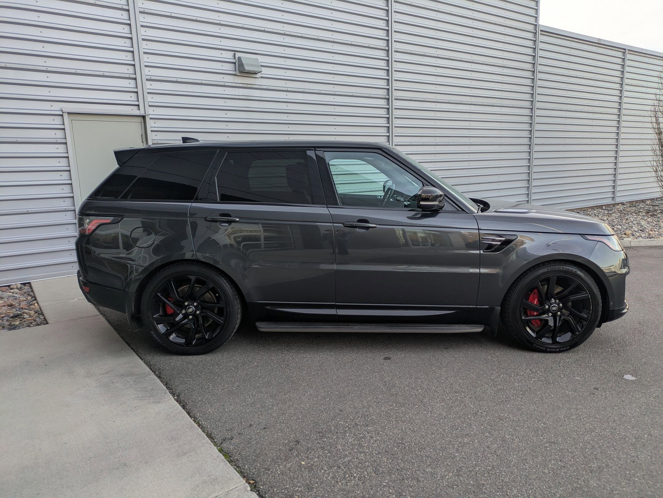 Used 2019 Land Rover Range Rover Sport HSE image 9