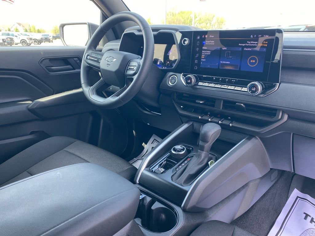 Used 2025 Chevrolet Colorado Trail Boss image 8