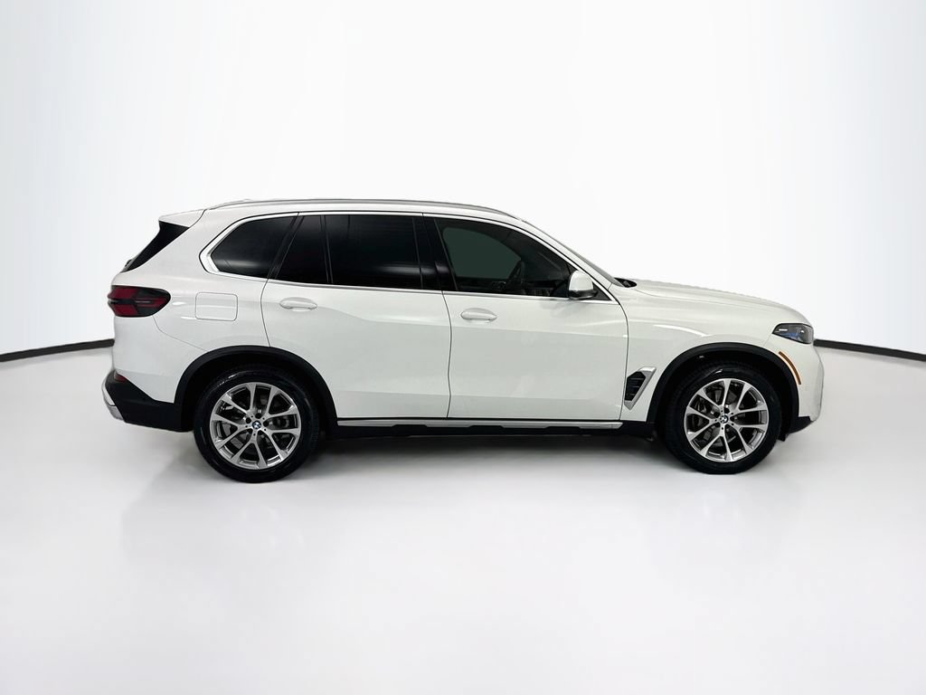 Certified 2024 BMW X5 sDrive40i w/ Premium Package RWD image 4