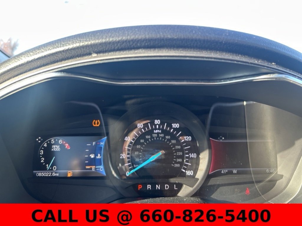 Used 2017 Ford Fusion SE image 6