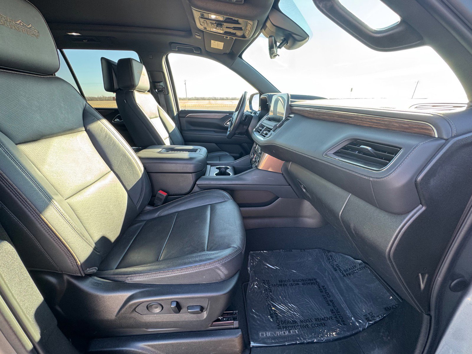 Used 2023 Chevrolet Tahoe High Country w/ Advanced Technology Package AWD/4WD image 18