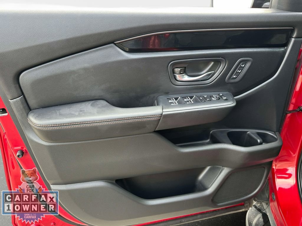 Used 2025 Honda Pilot TrailSport image 19