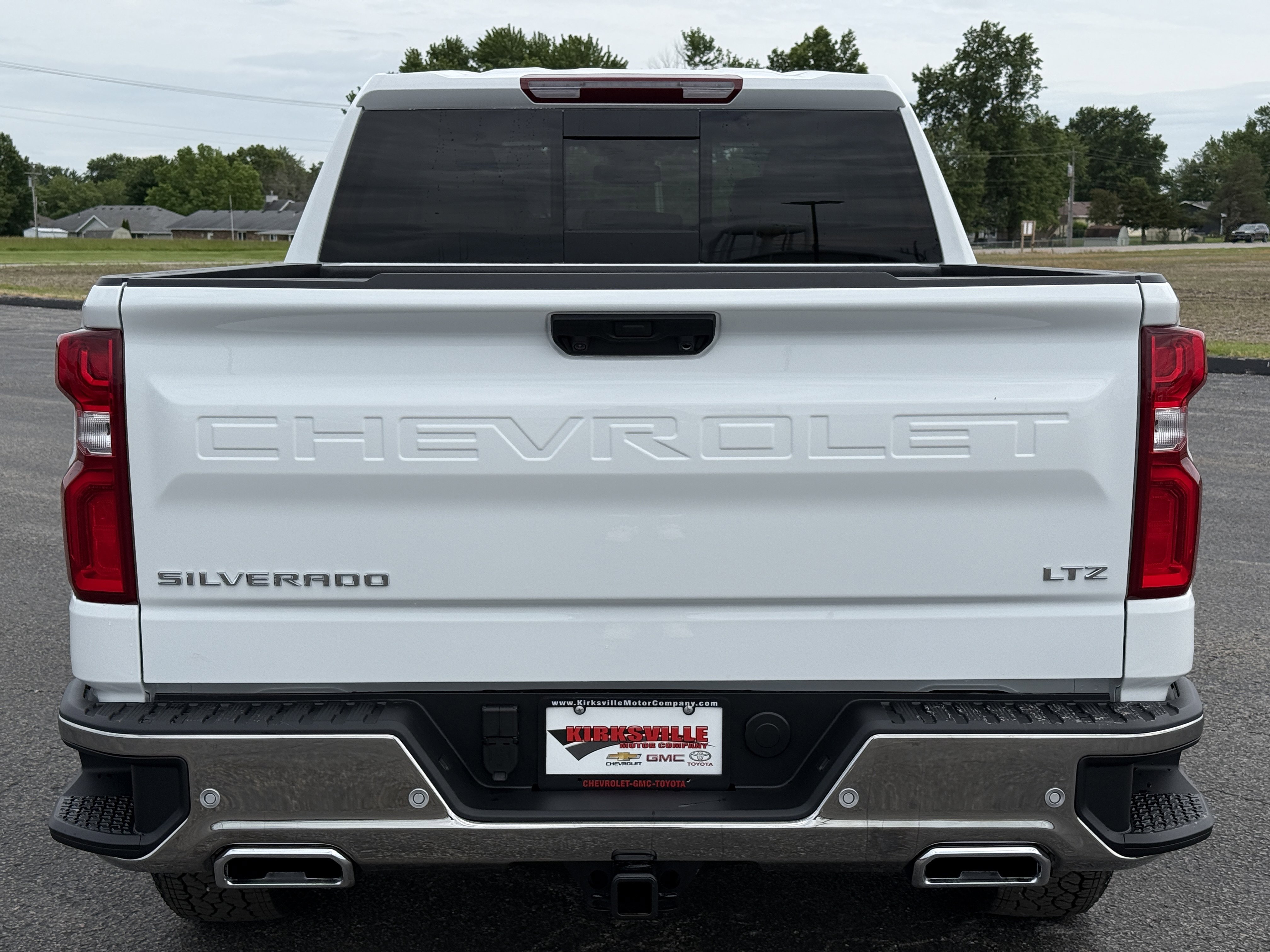 New 2026 Chevrolet Silverado 1500 LTZ w/ LTZ Premium Package AWD/4WD image 5