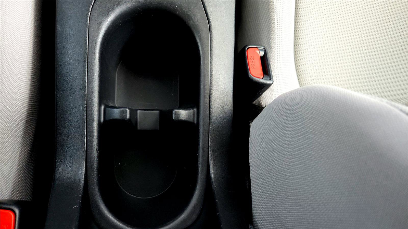 Certified 2023 Toyota Corolla Cross LE image 34