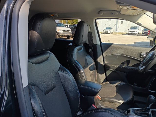 Used 2020 Jeep Compass Latitude w/ Cold Weather Group AWD/4WD image 47