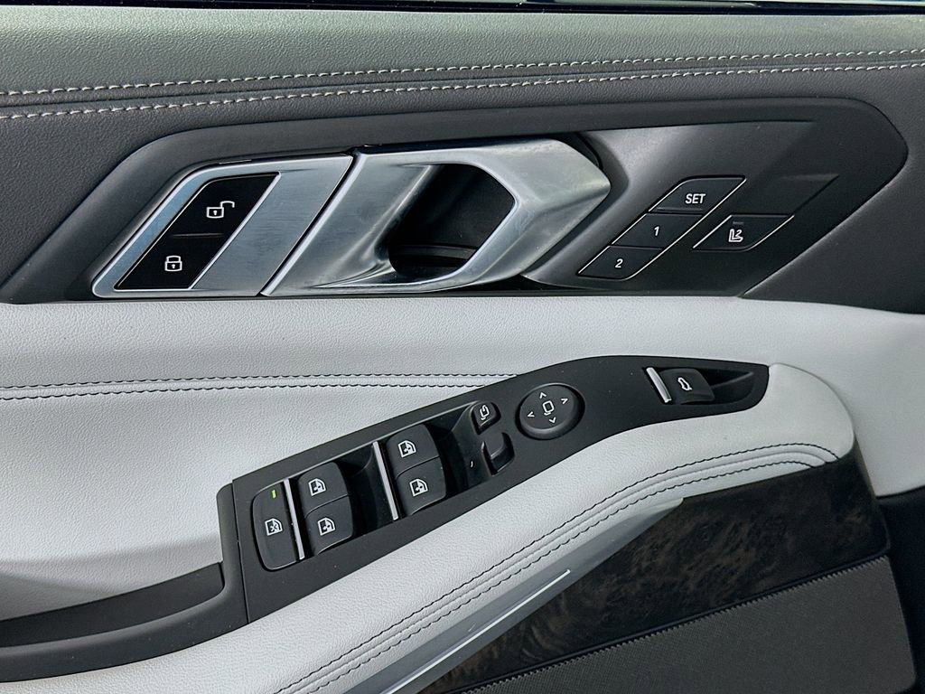 Certified 2024 BMW X5 xDrive40i w/ M Sport Package image 18