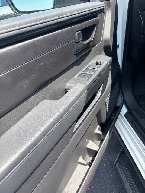 Used 2025 Toyota Tundra SR AWD/4WD image 10
