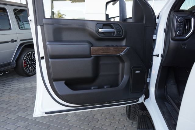 Used 2022 Chevrolet Silverado 2500 High Country w/ LPO, Hitch Package AWD/4WD image 16