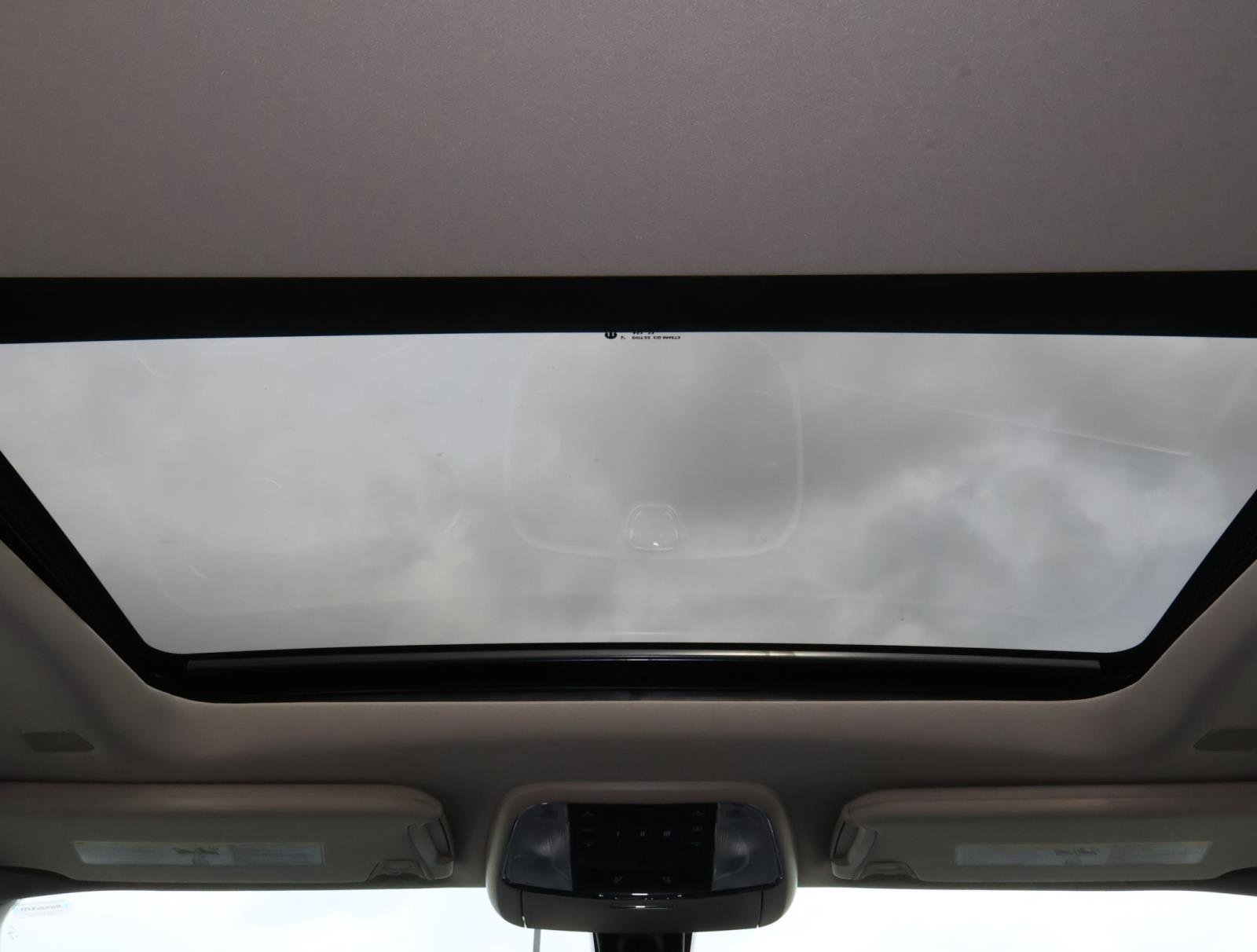 Used 2023 Chrysler 300 Touring L w/ Popular Equipment Group image 12