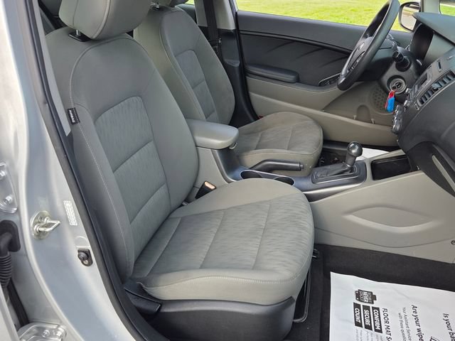 Used 2015 Kia Forte LX FWD image 14