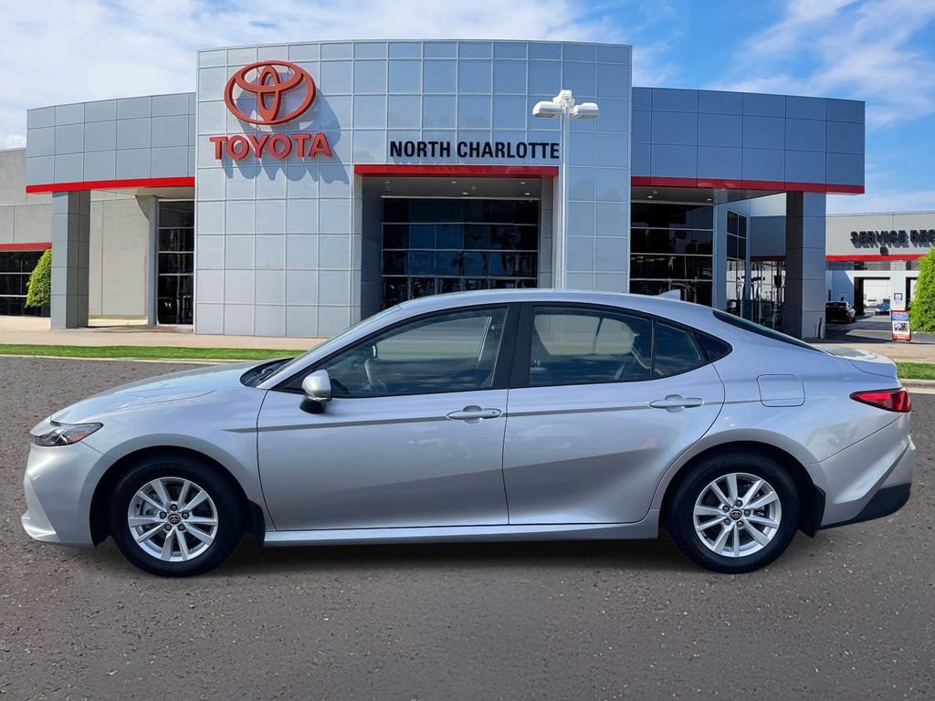 Used 2025 Toyota Camry LE w/ Convenience Package FWD image 7