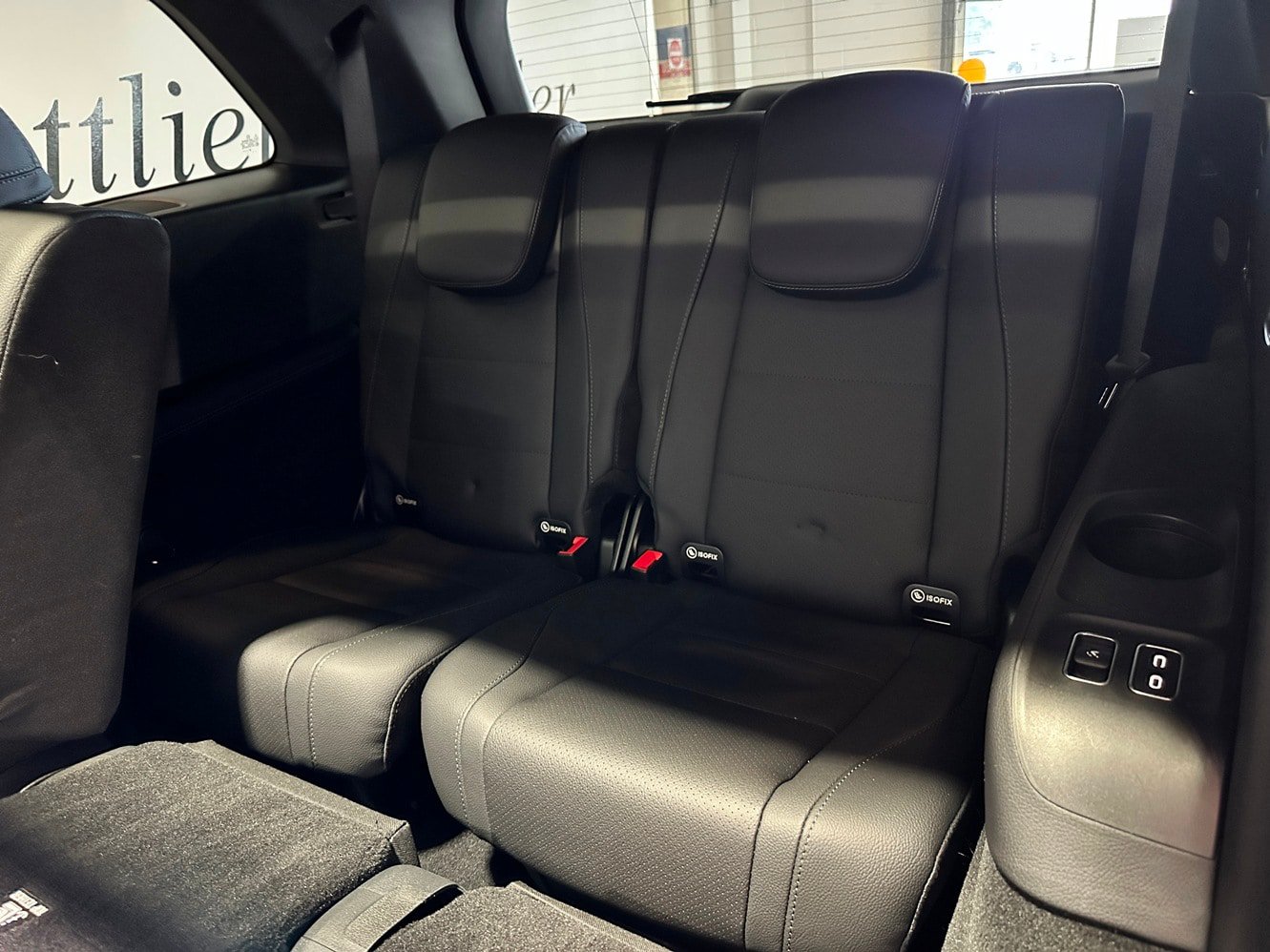 Certified 2025 Mercedes-Benz GLS 450 4MATIC image 37