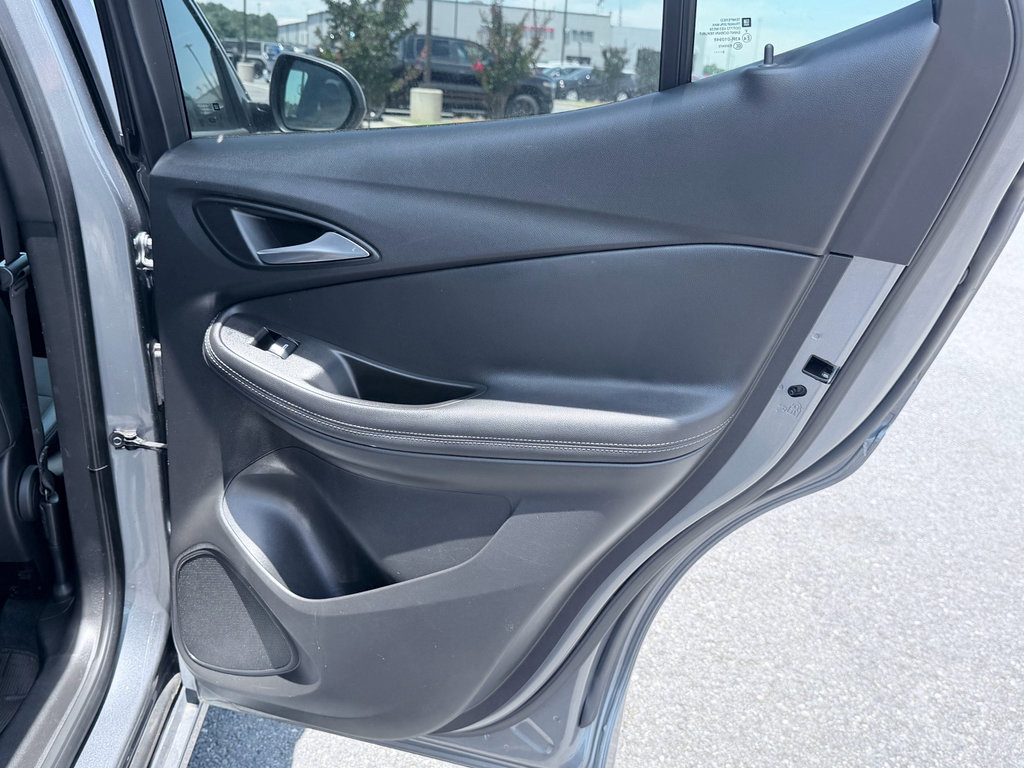 Used 2021 Buick Encore GX Preferred w/ Sport Touring Package FWD image 29
