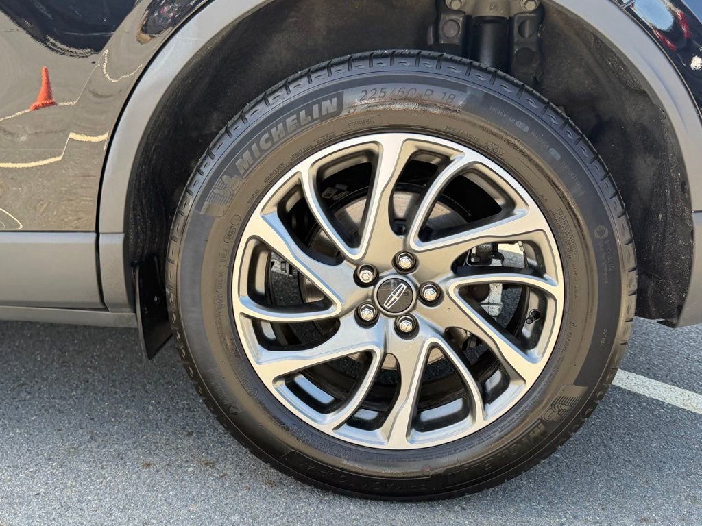 Used 2022 Lincoln Corsair AWD w/ Equipment Group 101A image 12