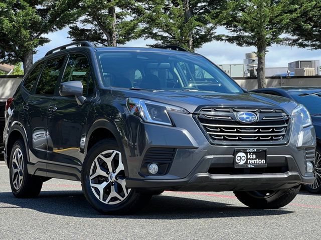 Used 2022 Subaru Forester Premium AWD/4WD image 1