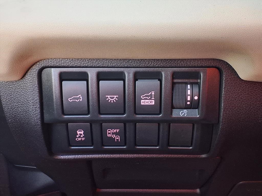 Used 2020 Subaru Ascent Limited w/ Popular Package #4 image 10