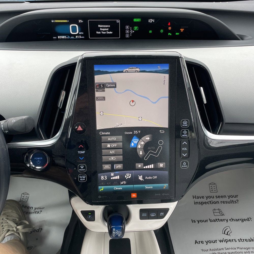 Used 2017 Toyota Prius Prime Advanced image 2