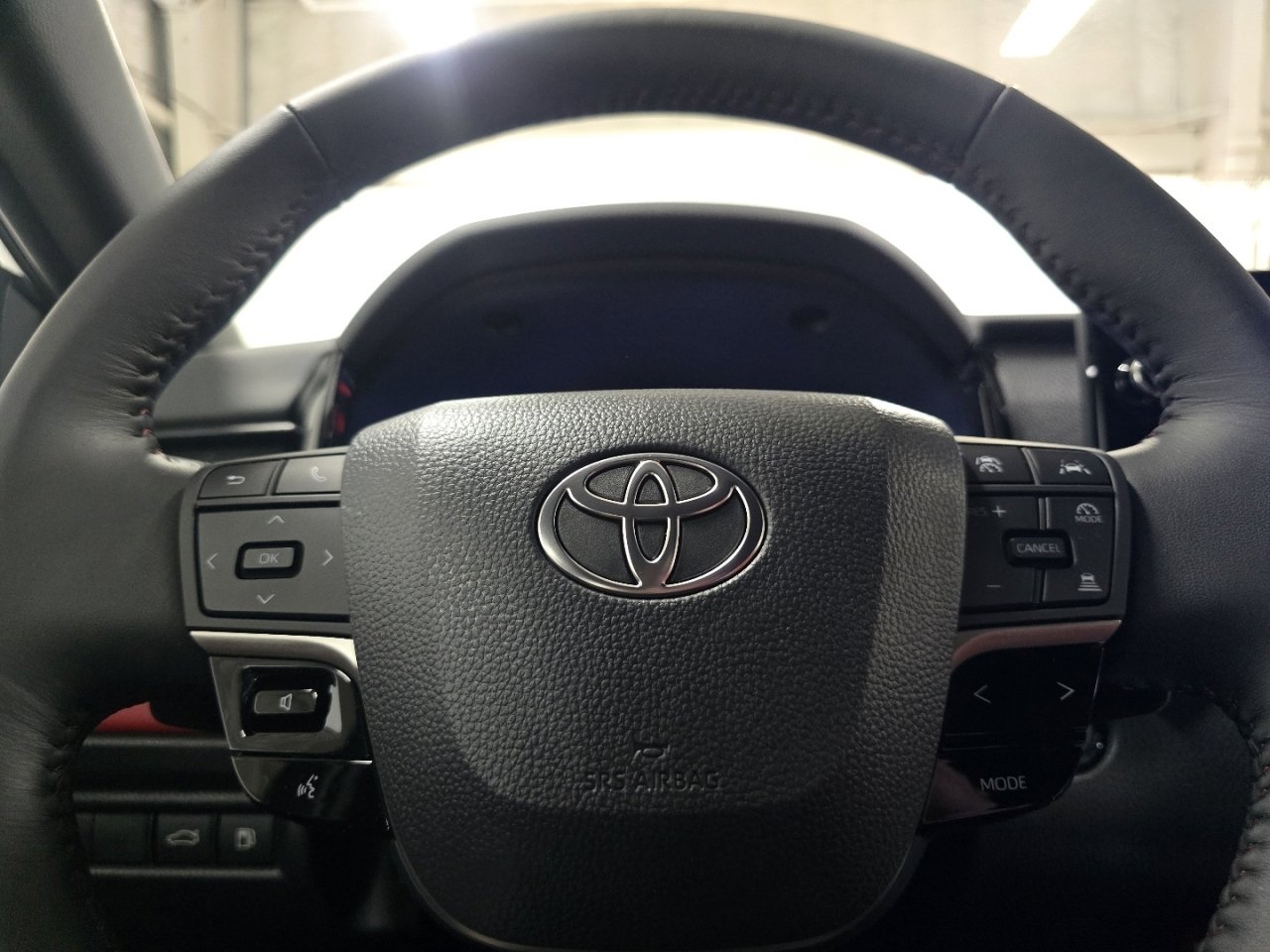 New 2026 Toyota Camry Hybrid FWD image 27