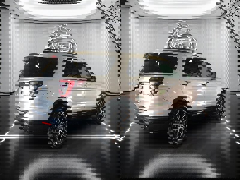 Used 2018 Ford Explorer Sport w/ Equipment Group 401A image 5