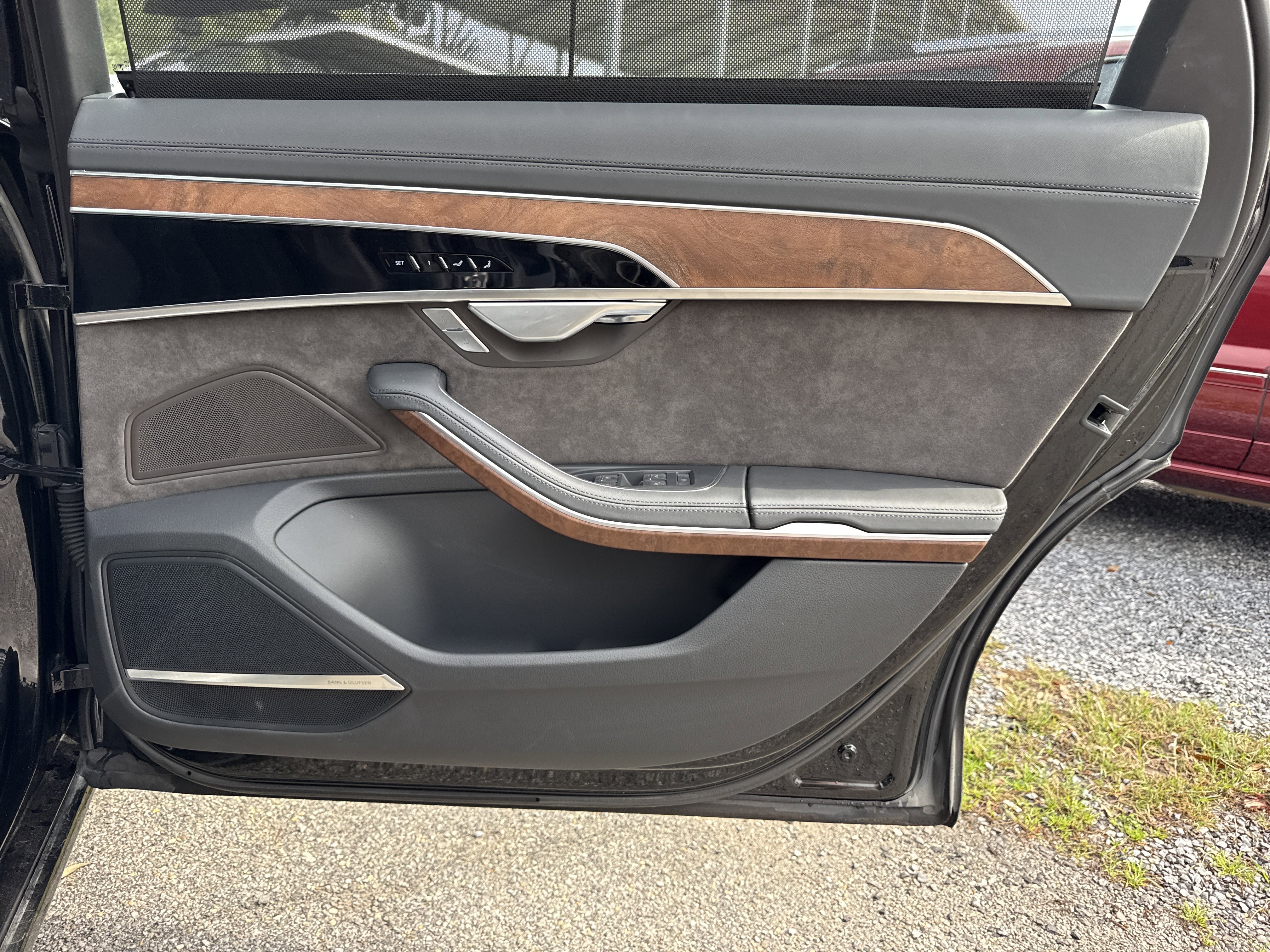 Used 2021 Audi A8 L 4.0T image 35