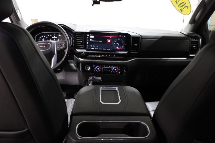 Used 2022 GMC Sierra 1500 SLT w/ SLT Convenience Package AWD/4WD image 33