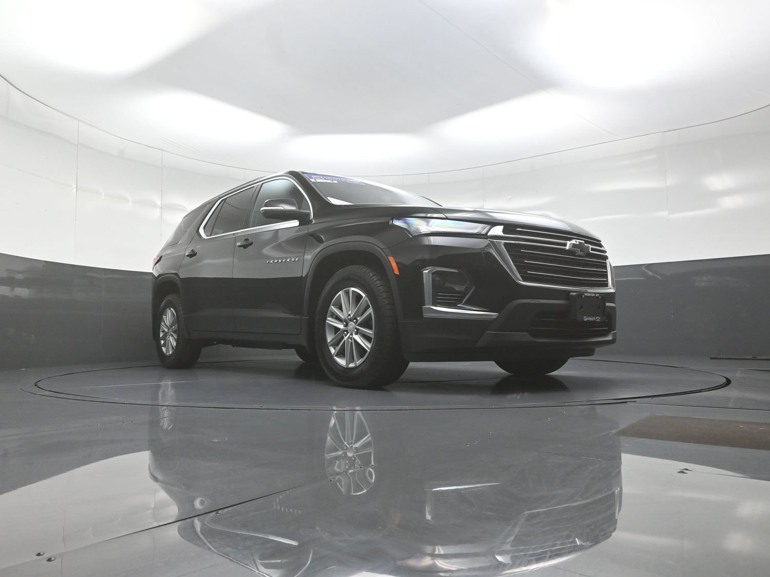Used 2023 Chevrolet Traverse LT w/ LPO, Floor Liner Package AWD/4WD image 9
