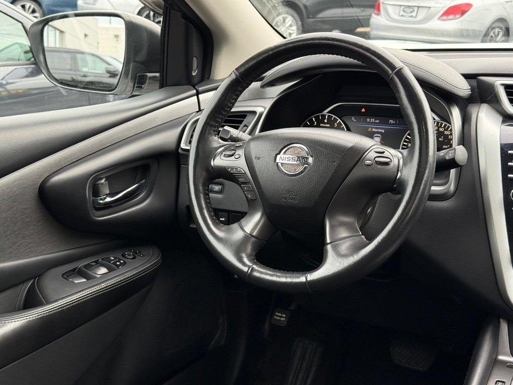 Used 2019 Nissan Murano SV AWD/4WD image 11