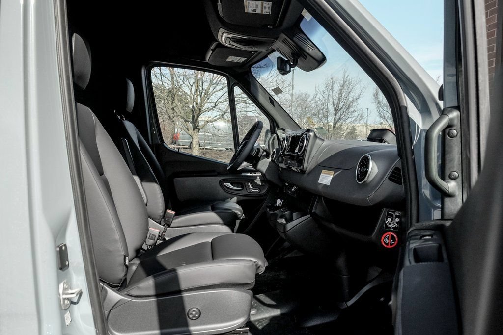 New 2026 Mercedes-Benz Sprinter 2500 image 21