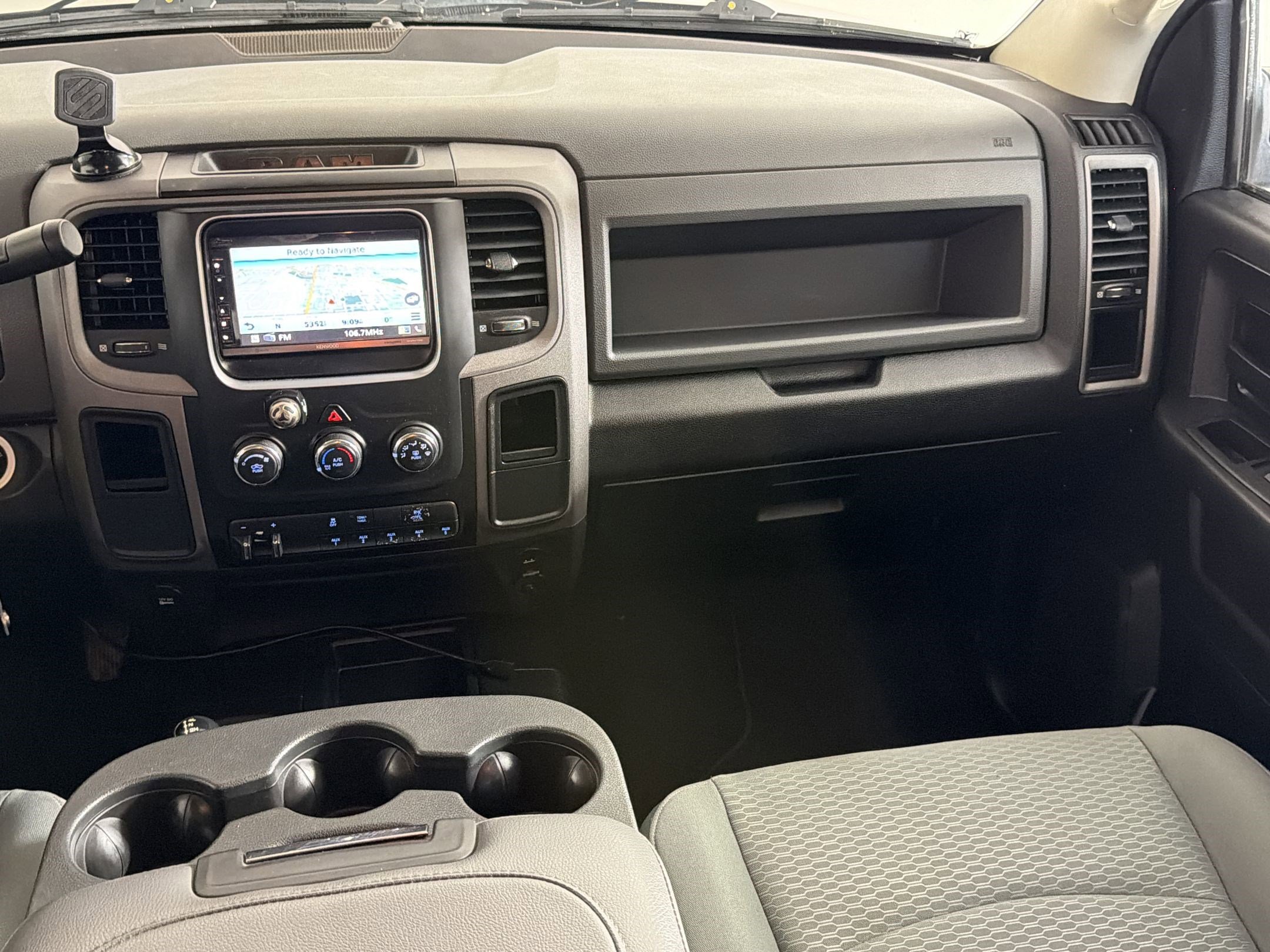 Used 2018 RAM 2500 Tradesman w/ Chrome Appearance Group AWD/4WD image 27