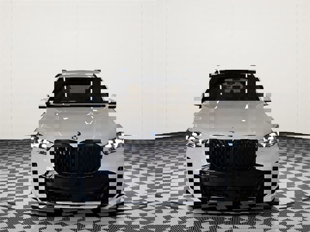 New 2026 BMW X5 xDrive40i w/ M Sport Package image 3