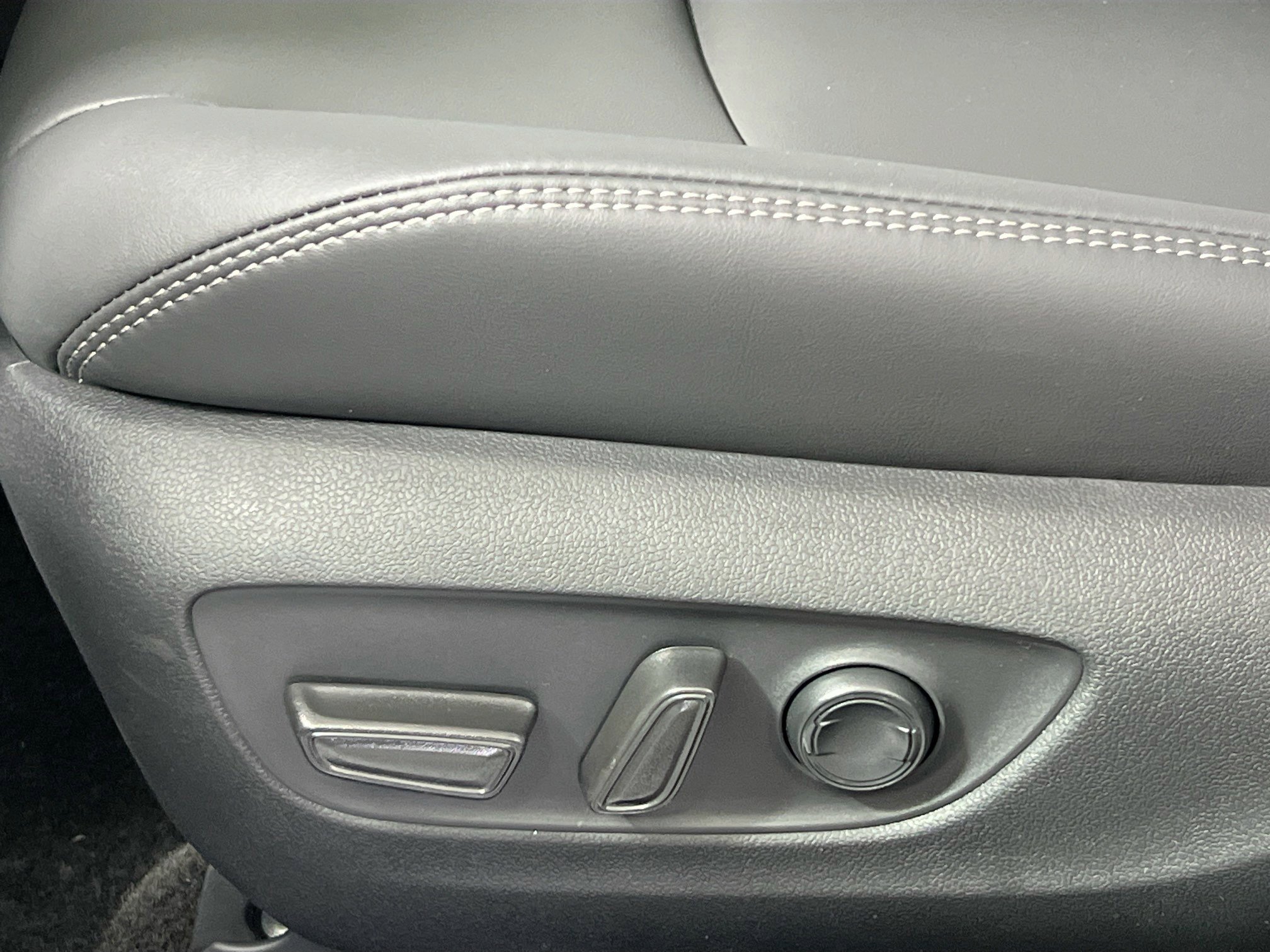 New 2025 Toyota RAV4 XLE Premium image 15