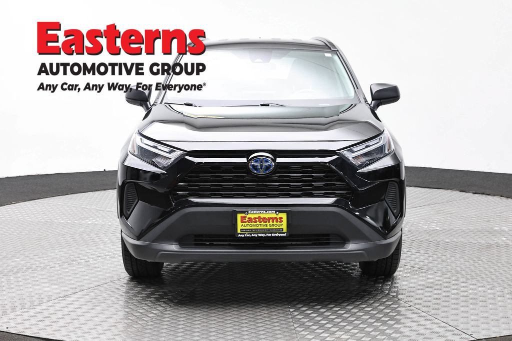 Used 2023 Toyota RAV4 LE AWD/4WD image 2
