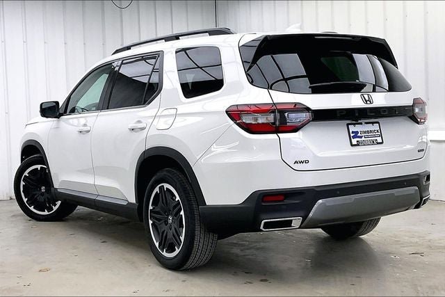 New 2026 Honda Pilot Touring image 5