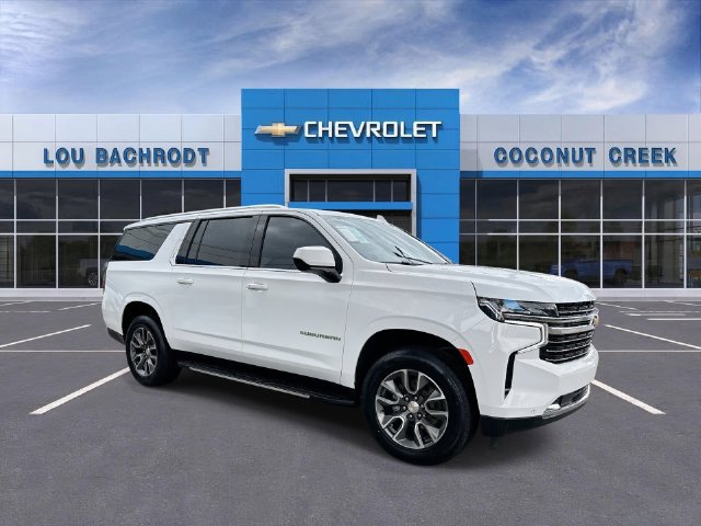 Used 2024 Chevrolet Suburban LT RWD image 2