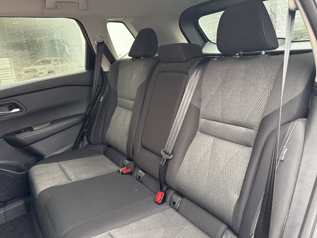 Used 2025 Nissan Rogue SV image 16