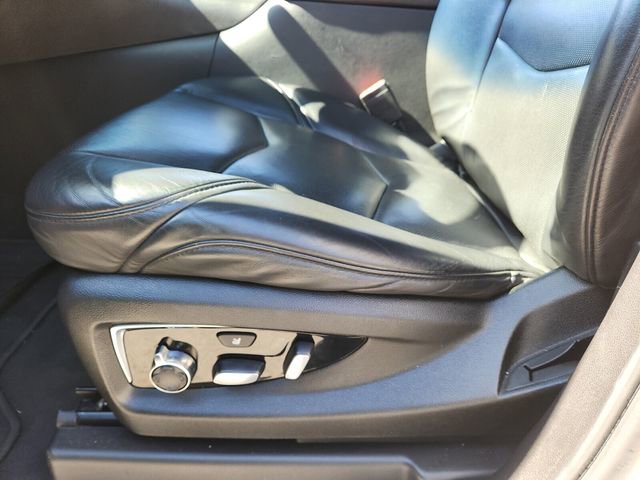 Used 2019 Cadillac Escalade Platinum image 10