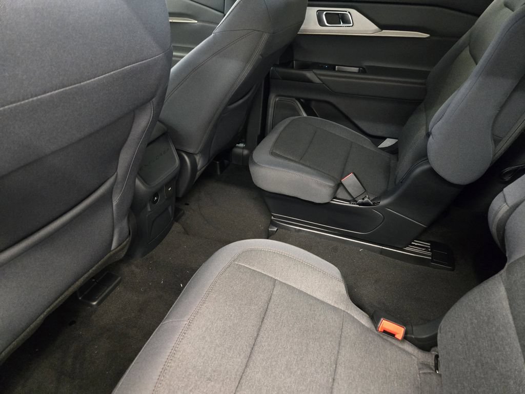 New 2026 Ford Explorer Active RWD image 26