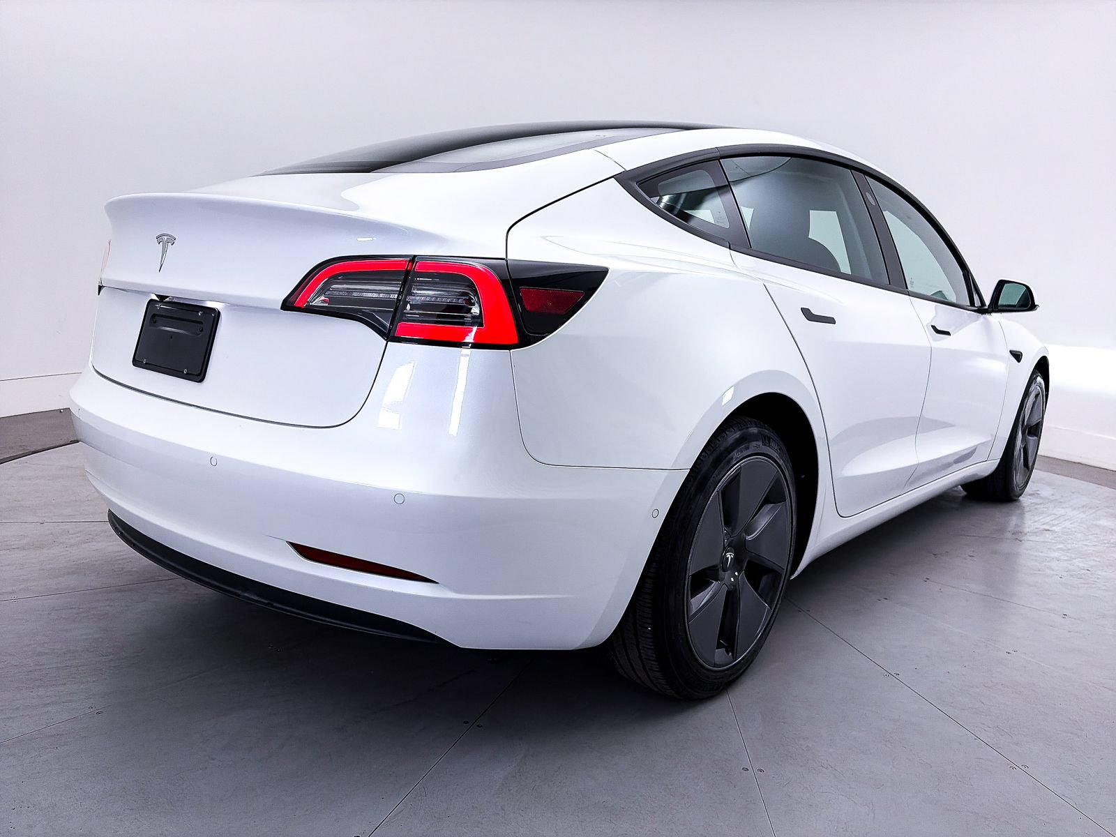Used 2021 Tesla Model 3 Standard Range Plus RWD image 15