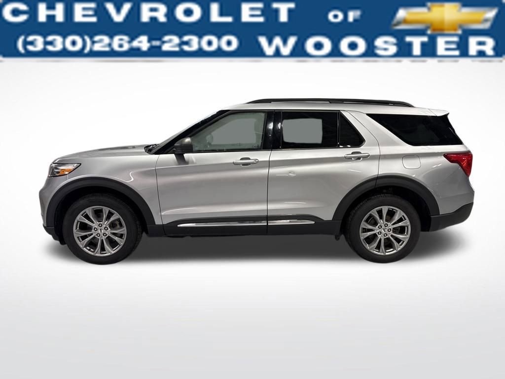 Used 2020 Ford Explorer XLT w/ Equipment Group 202A image 3