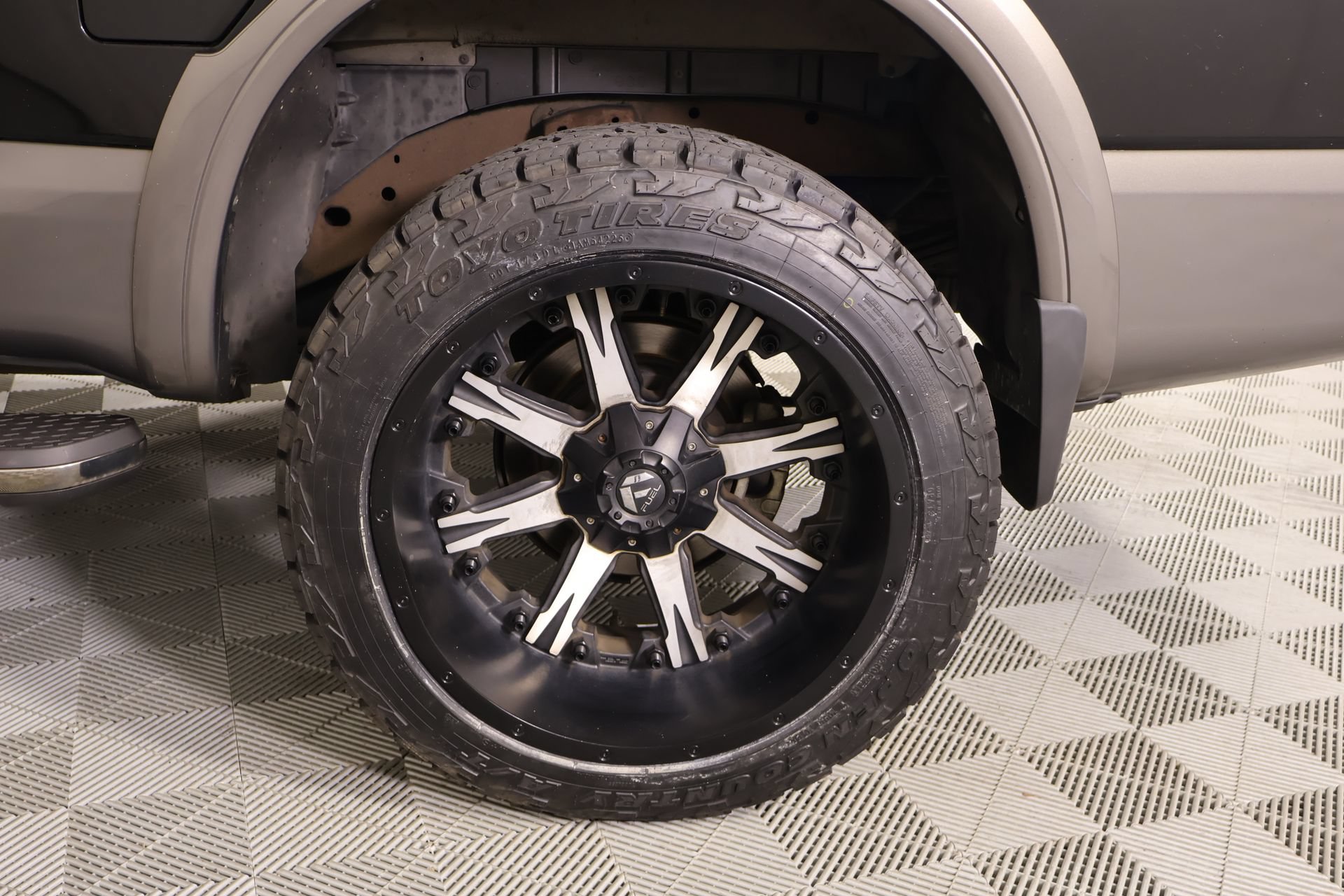 Used 2017 Nissan Titan Platinum Reserve AWD/4WD image 20