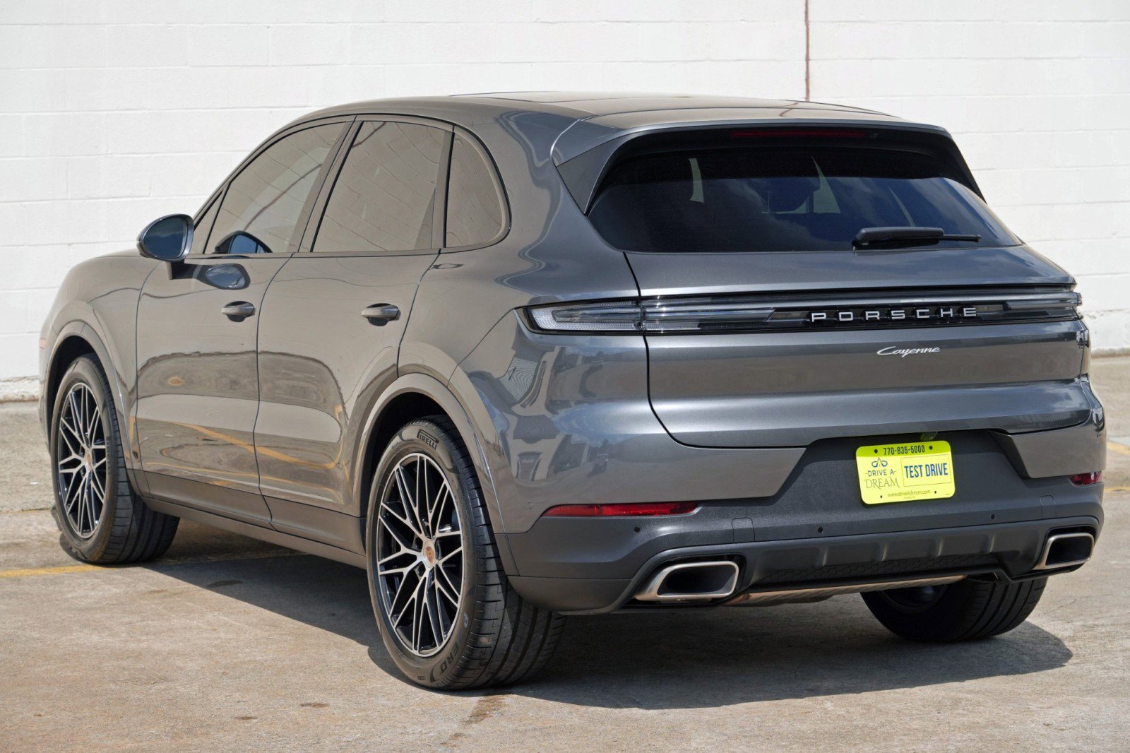 Used 2025 Porsche Cayenne AWD/4WD image 51